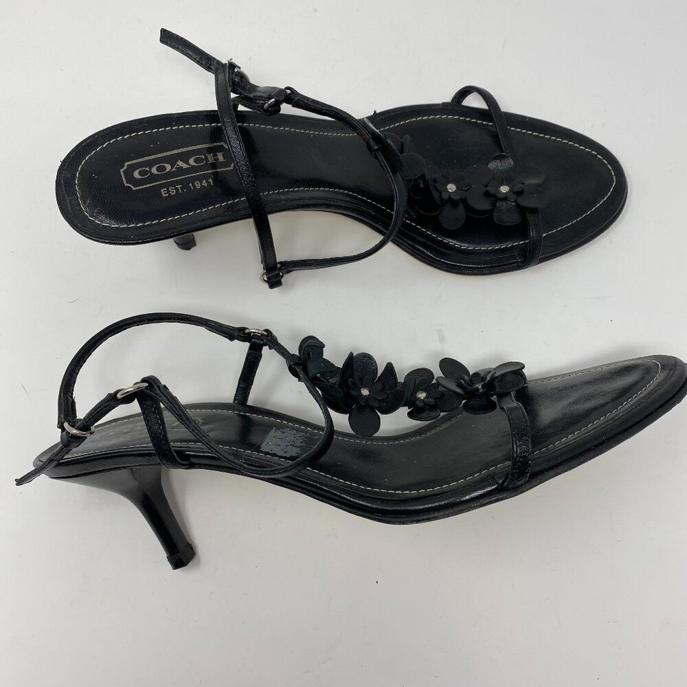 coach t-strap flower detail p-493 kelly sandals
